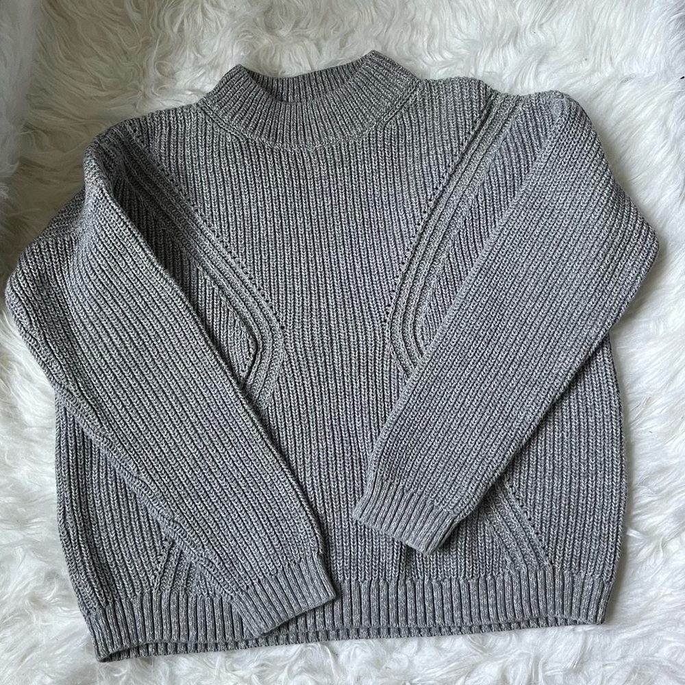 ⭐️FOREVER 21 • Sweater